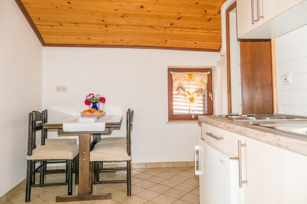 Apartments Pahljina Palit 외부 사진